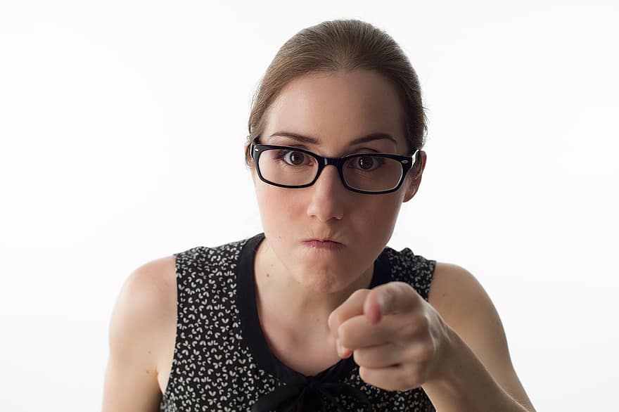 How To Respond To Angry Customers –  Plus Examples